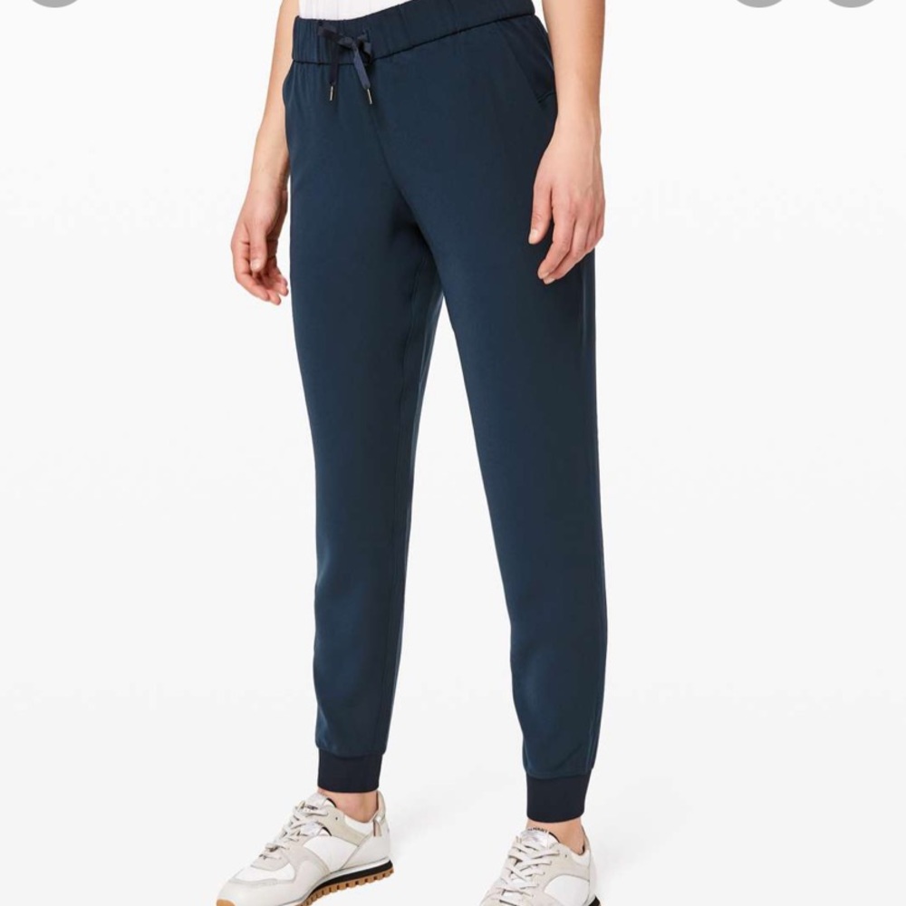 Lulu lululemon on the fly joggers